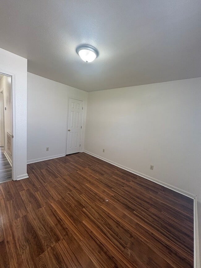 Building Photo - Cozy 2 Bedroom Duplex In Mount Sterling