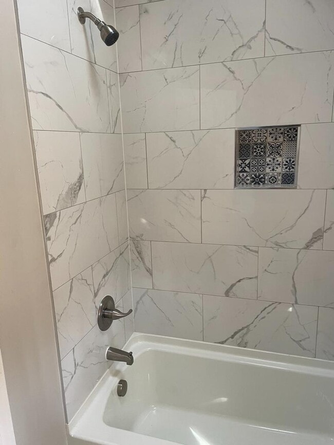 Building Photo - 6201 Easter Ln