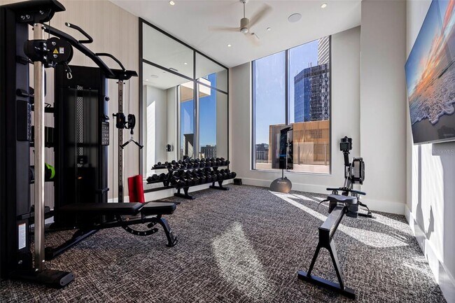 Building Photo - 275 1st Ave S