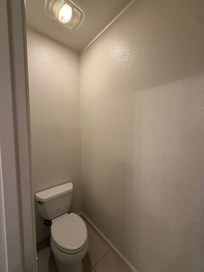 Building Photo - 4350 Mt Kisco Way