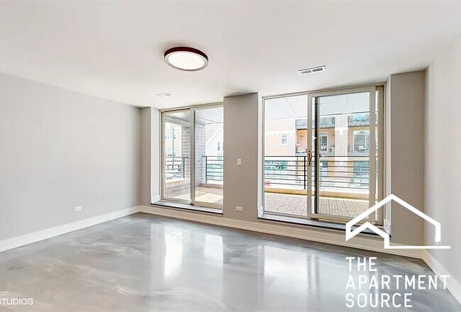 Building Photo - 3253 N Elston Ave