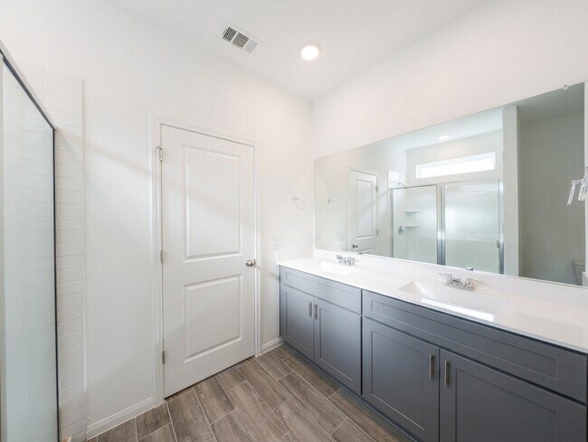 Building Photo - 18122 Sonresa Wy