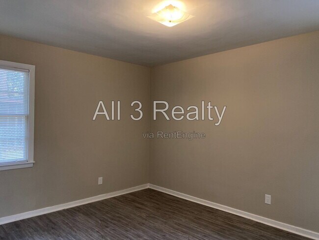 Building Photo - 3719 Bridlewood Dr