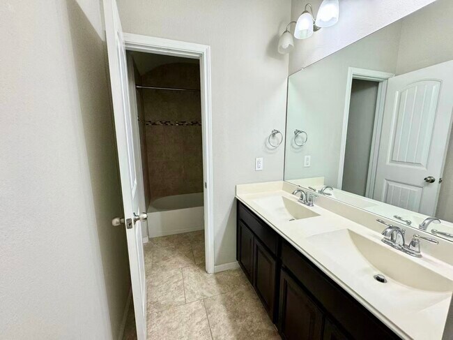 Building Photo - 28943 Grand Teton Ct
