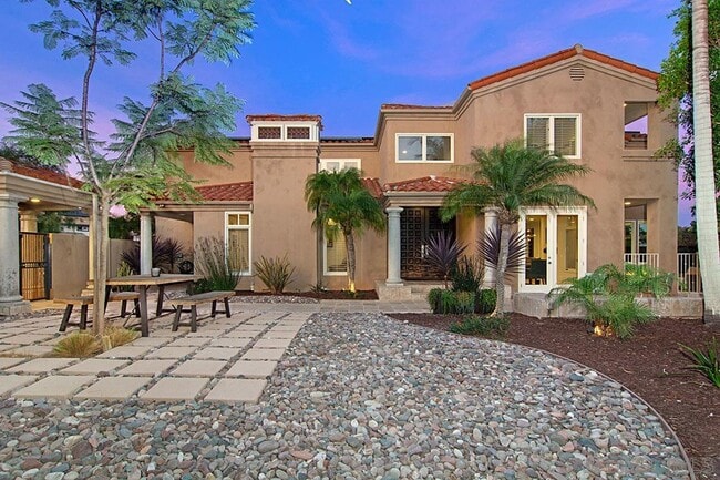 Building Photo - 927 Tingley Ln