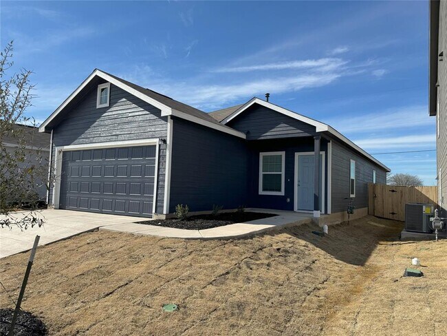 Building Photo - 408 Whoopers Loop