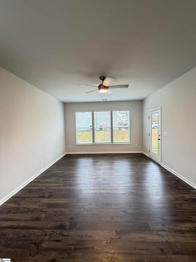 Building Photo - 139 Gervais Cir