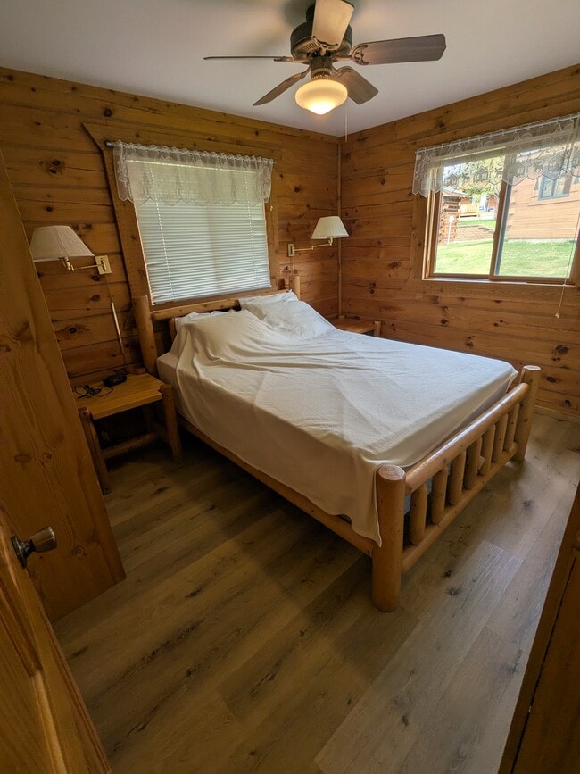 Building Photo - 721 Skatepark Court