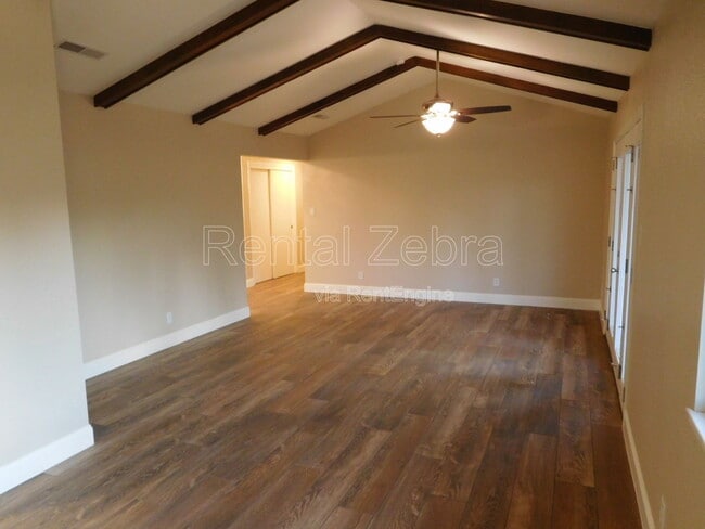 Building Photo - 2877 El Camino Real