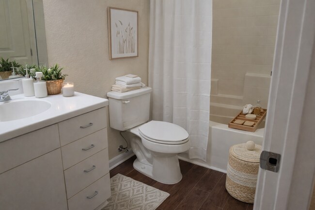 Building Photo - Amazing 1/1 Courtyard View Condo for Rent at Park North Downtown Orlando.