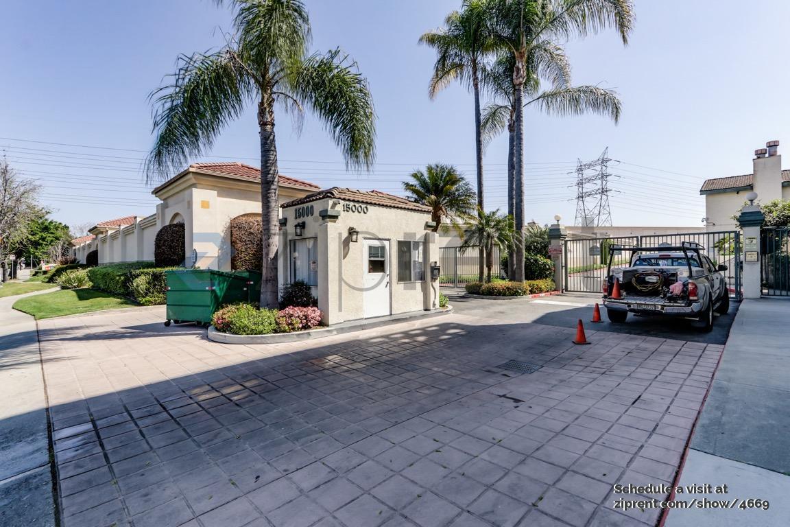 Building Photo - 15000 Downey Ave