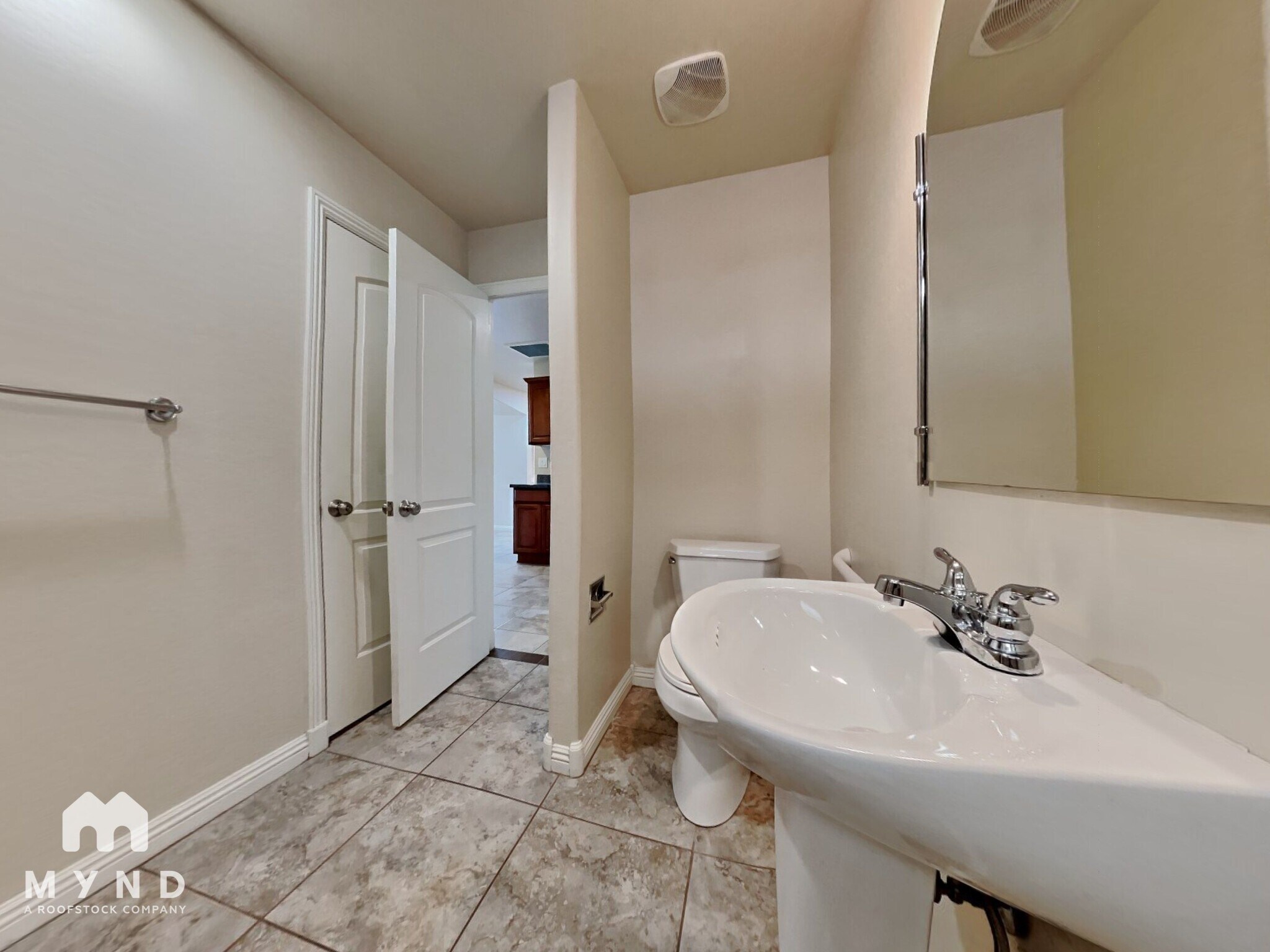 Building Photo - 14202 N Bolivar Dr