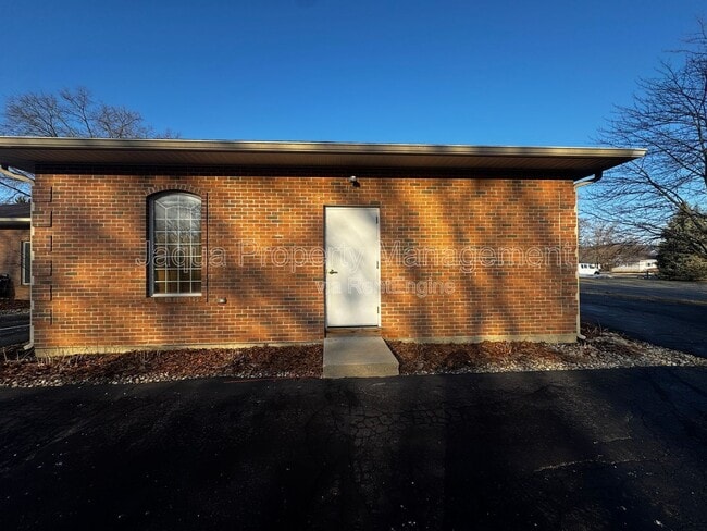 Building Photo - 4233 Red Arrow Hwy