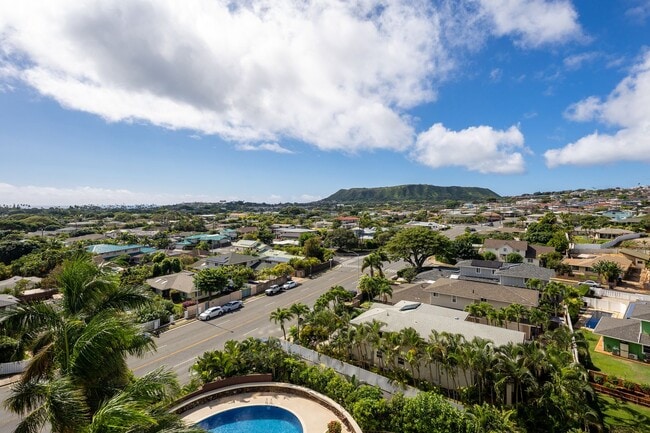 Building Photo - Regency at Kahala - Partially Furnished - 1 bedroom, 1 bathroom, 1 parking stall