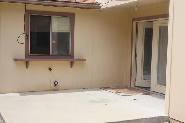 Building Photo - 12907 Maxfield Dr
