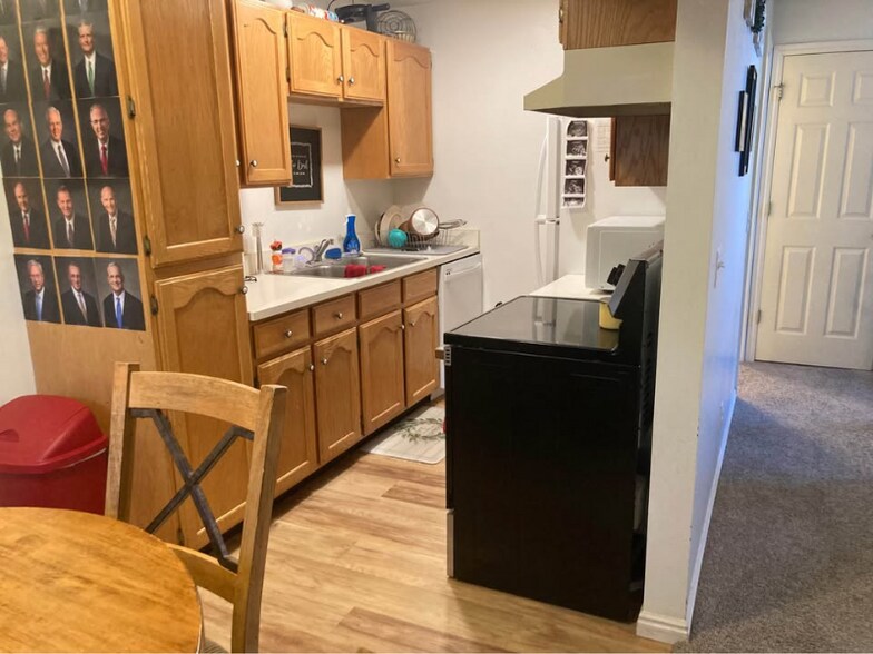 Building Photo - 243 S 100 W