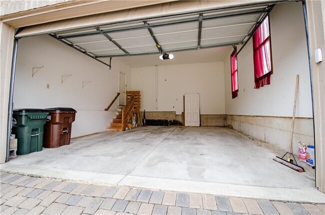 Building Photo - 2719 Sycamore Ridge Ct