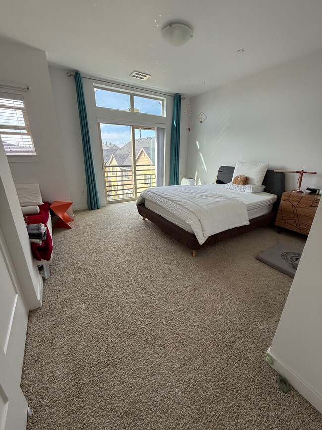 Building Photo - 1480 157th Ct NE