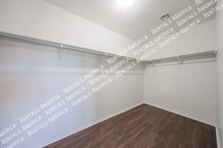 Building Photo - 35005 N 30th Dr