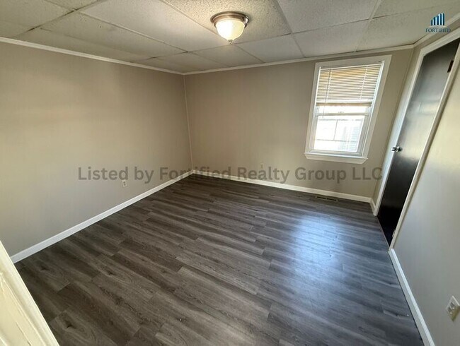 Building Photo - 77 Massasoit St