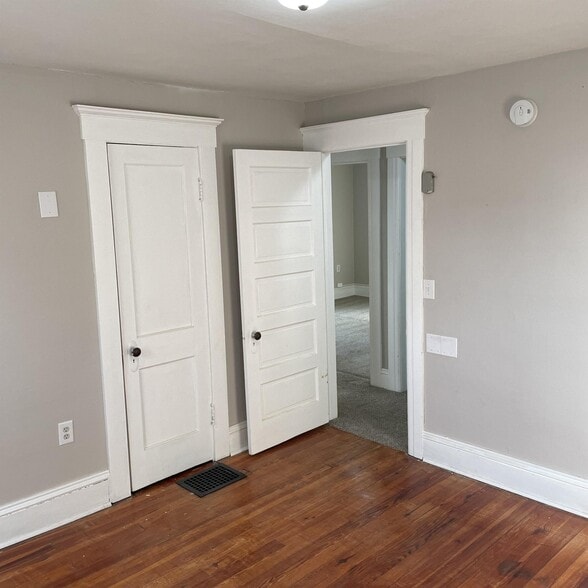 Building Photo - 102 Woodruff Ave