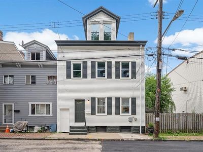 Primary Photo - 1124 Voskamp St