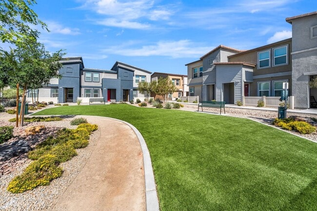 Building Photo - Modern West Henderson Townhome with Sleek Upgrades & Smart Home Features!