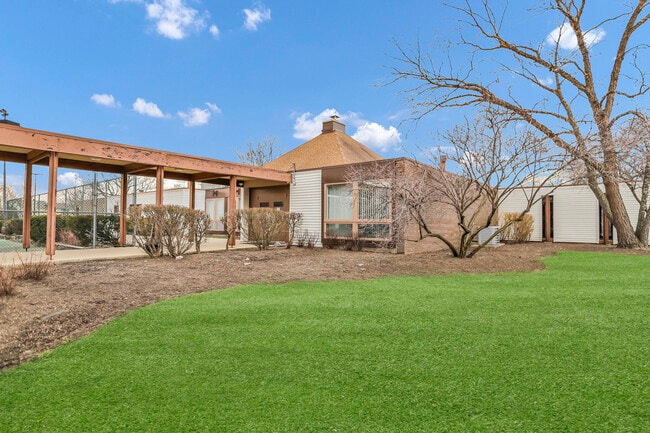 Building Photo - 1475 Rebecca Dr