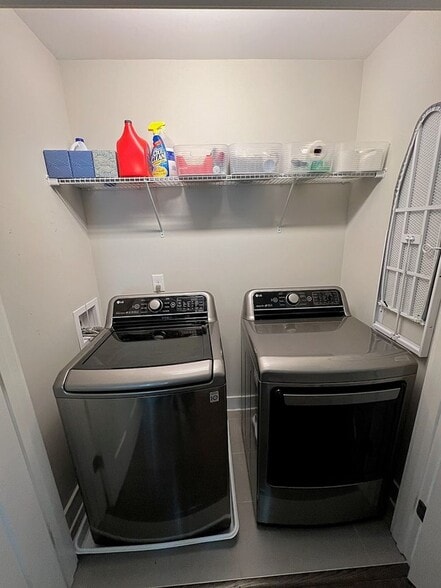 Building Photo - 720 Mill Creek Meadow Dr