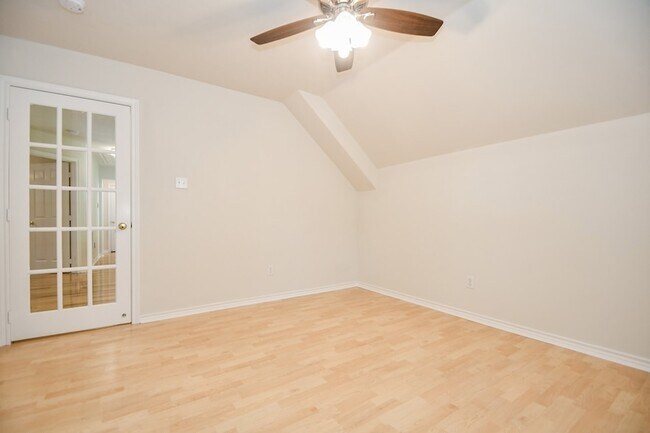 Building Photo - 20735 Park Pine Ln