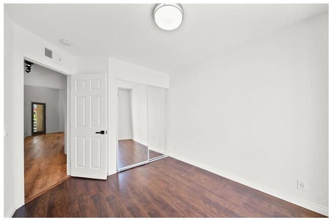 Building Photo - Don't Miss This One | Upgraded Stevenson Ranch Home for Rent