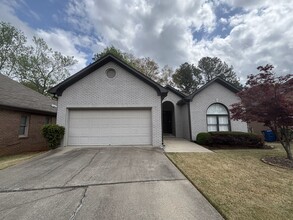 Building Photo - Spacious 3 Bed 2 Bath Home In Homewood With Large Basement
