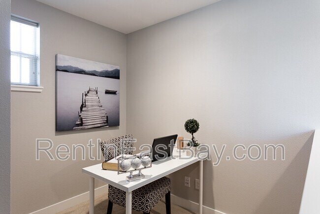 Building Photo - 15850 Bella Tierra Ct