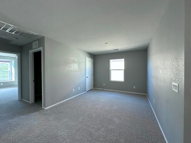 Building Photo - 7124 Fossil Lake St