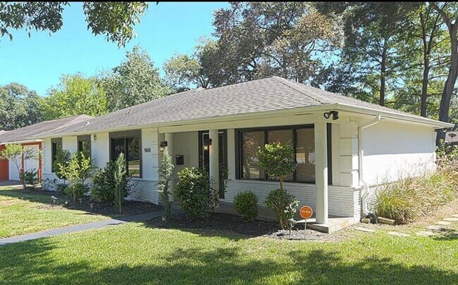Primary Photo - 9641 Westview Dr