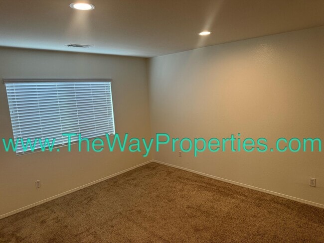 Building Photo - 9290 Ocotillo Ave