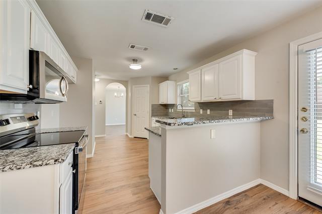 Building Photo - 906 Bayshore Dr