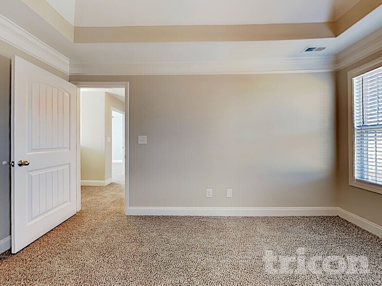 Building Photo - 513 Sourwood Dr