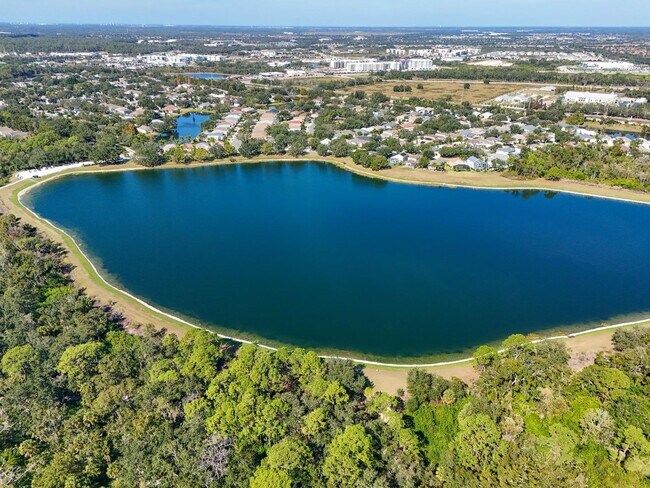 Building Photo - Impeccably Maintained Home in Summerfield Village - Lakewood Ranch!