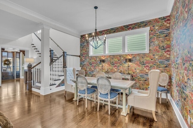 Building Photo - 5045 Kathryn Ave