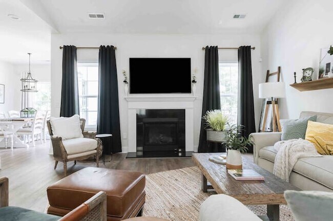 Building Photo - 460 Star Ridge Rd