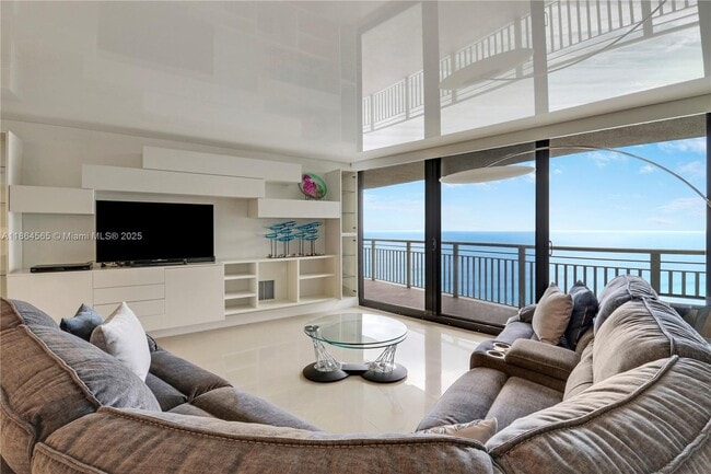 Building Photo - 3000 N Ocean Dr