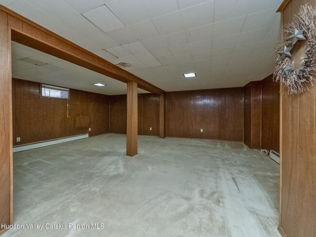 Building Photo - 30 Redwood Rd