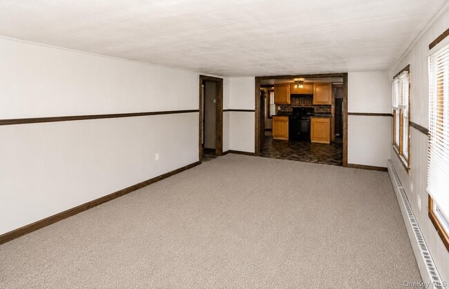 Building Photo - 876 NY-52