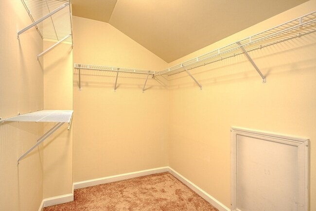 Building Photo - 89 Buttercup Ln
