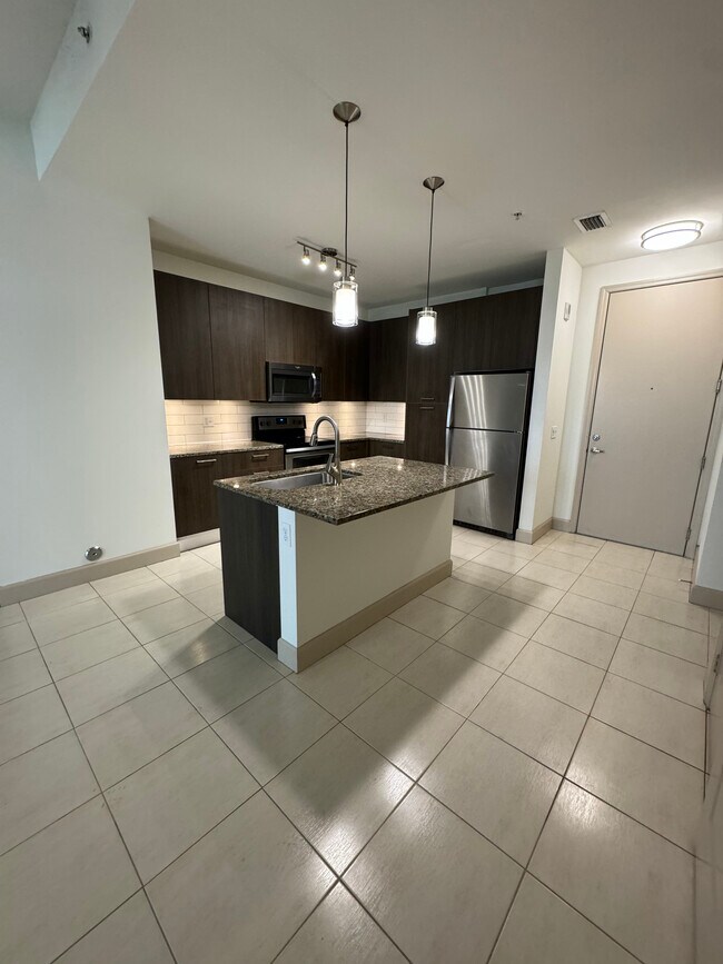 Building Photo - 4656 NW 95th Ave