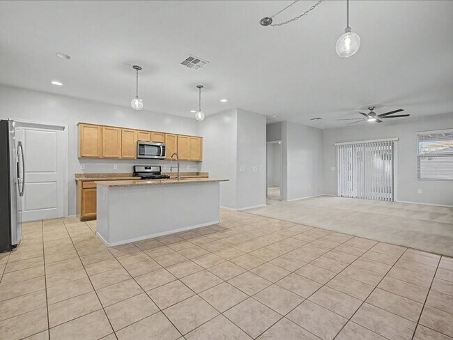 Building Photo - 7441 Via Casa Elegante