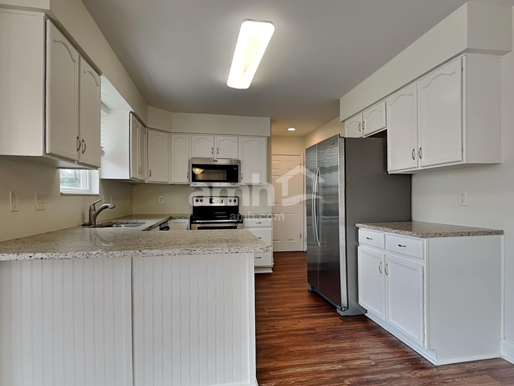 Building Photo - 2819 Coachlight Ln