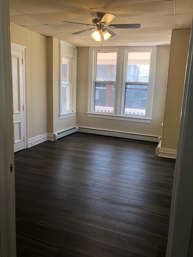 Building Photo - 82 Jersey Ave