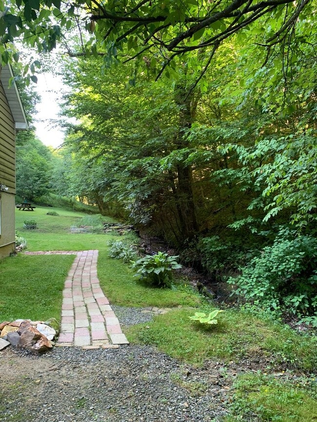 Building Photo - 1489 Brown's Chapel Rd